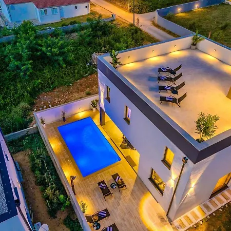 New Sea House Katarina פריבלאקה